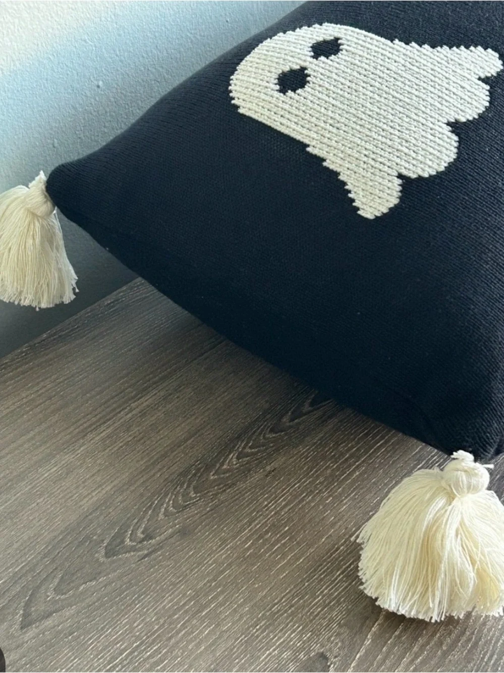 Halloween-Magaschoni- black with white ghosts and tassels